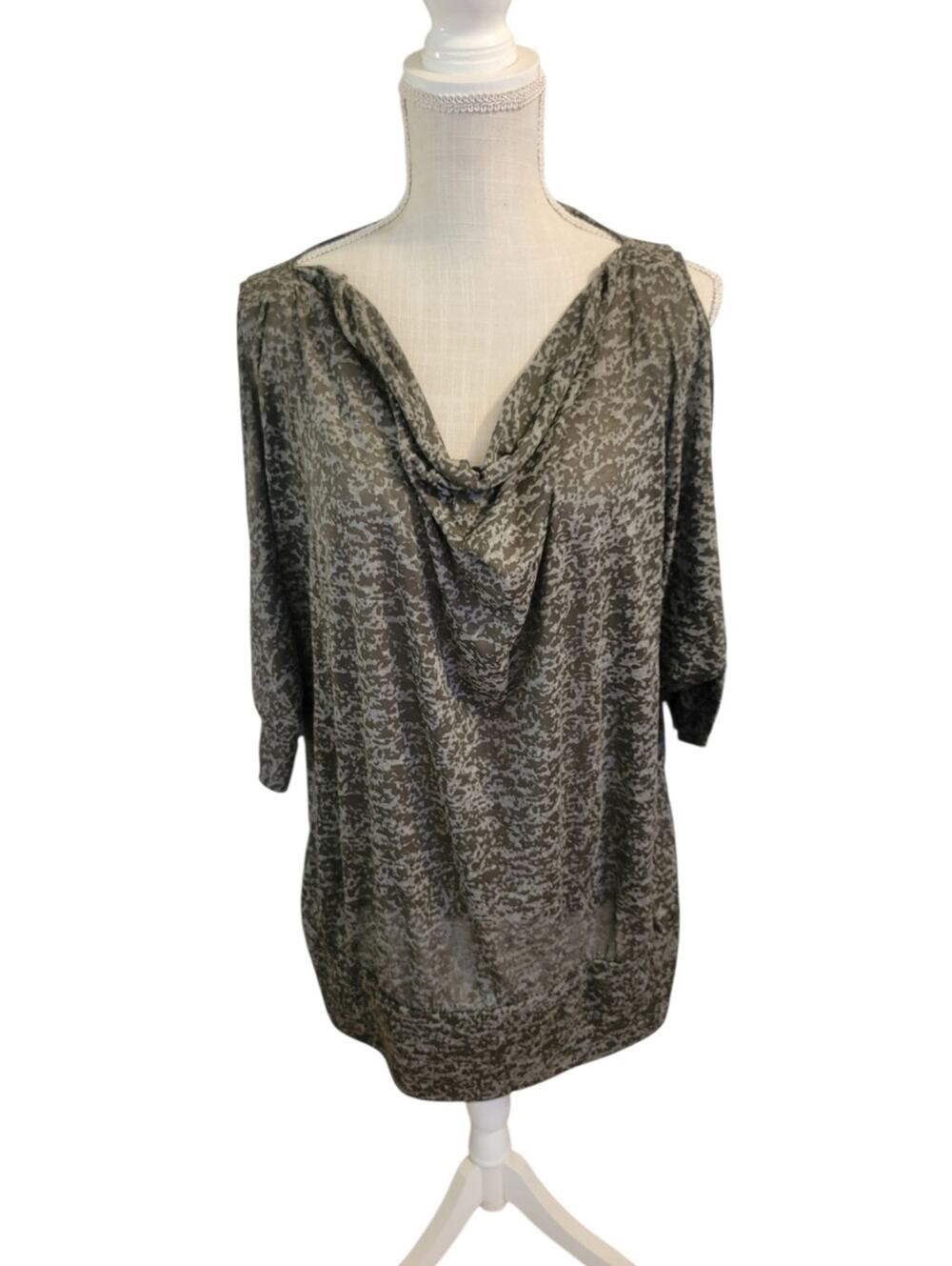 Torrid Olive Green Cowl Neck Dolman Cold Shoulder Sleeve Blouse Size 3/3x